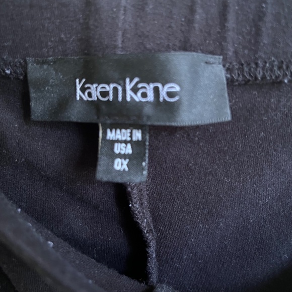 Karen Kane black capri leggings made in USA - Picture 3 of 6